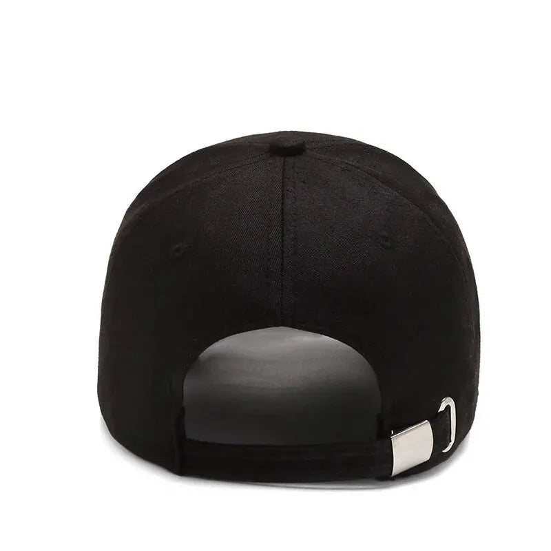 Gorra Casual tipo Baseball para Hombre y Mujer: Versátil y con Bordado de Letras – Ideal para el Sol